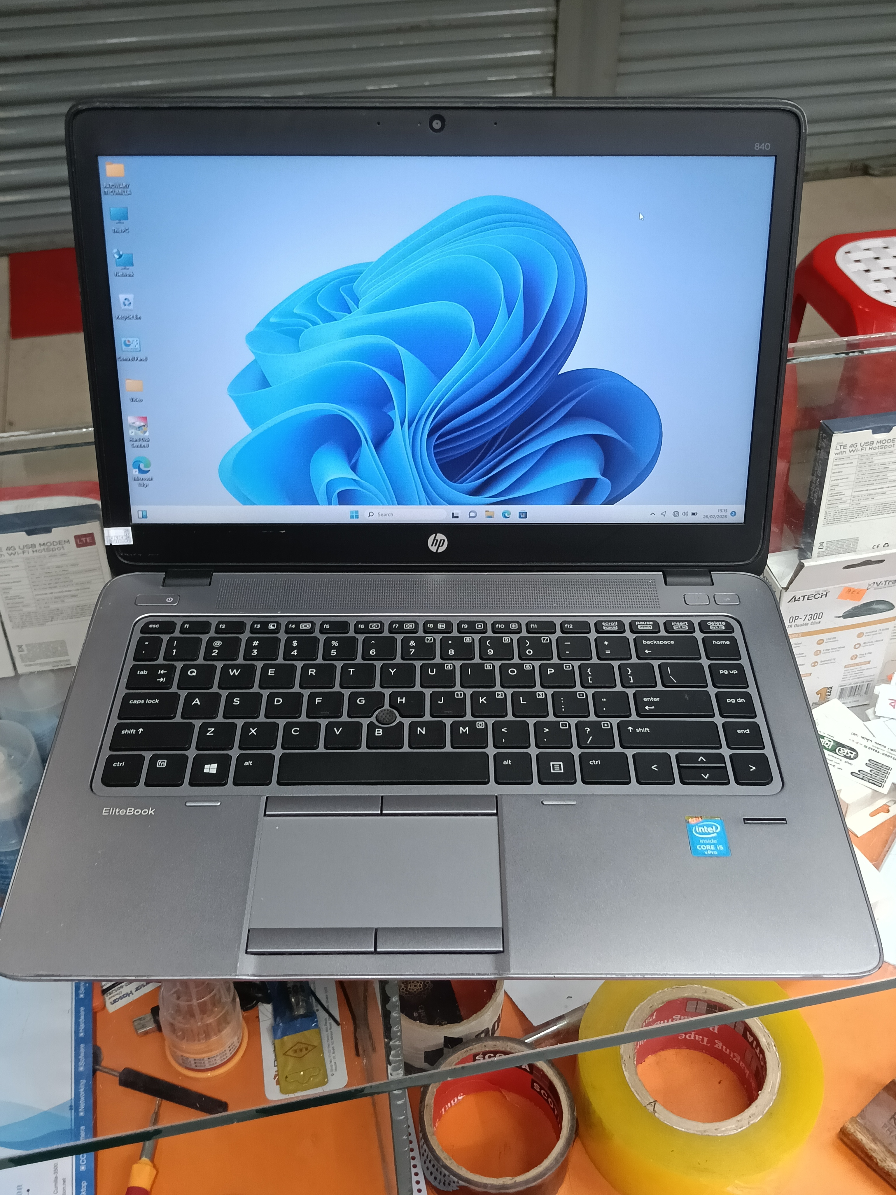 Hp Elitebook 840 G2 I5 5th Gen Ram 8gb, Ssd 128gb Laptop.